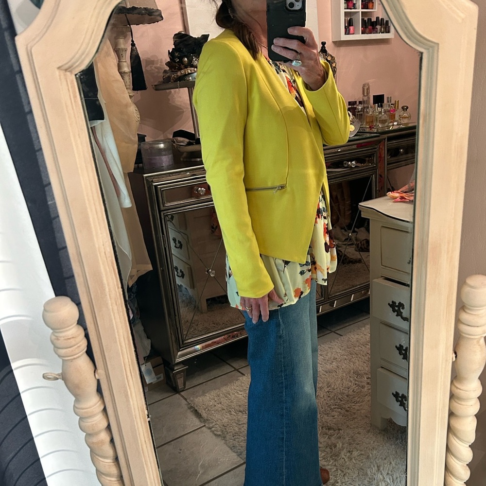 SET jacket and Top - Picture 4 of 15